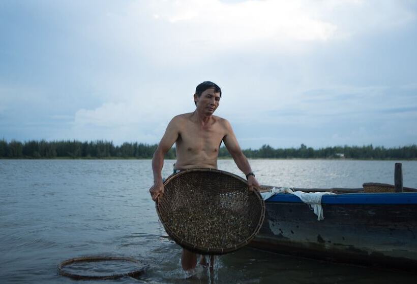 Riverside Hamlet Homestay & Villas