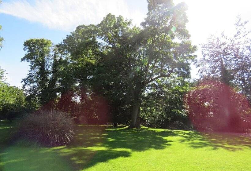 مبيت وإفطار Little Mollington Hall