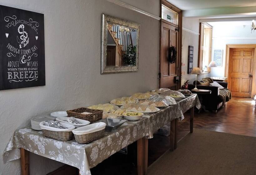 مبيت وإفطار Little Mollington Hall