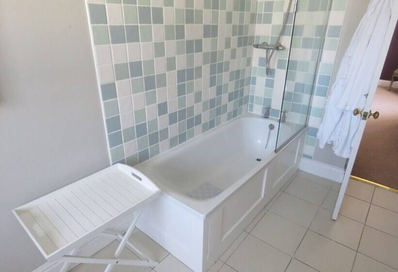 مبيت وإفطار Little Mollington Hall