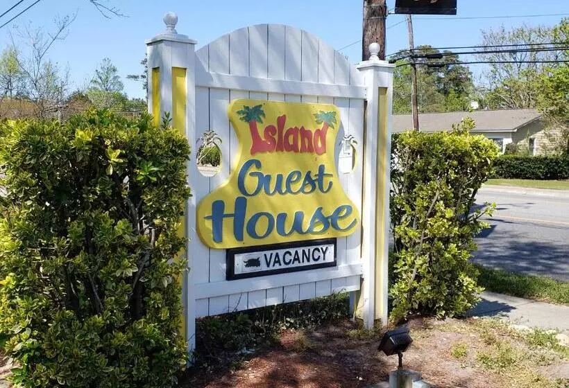 Hostelli Island Motel Obx