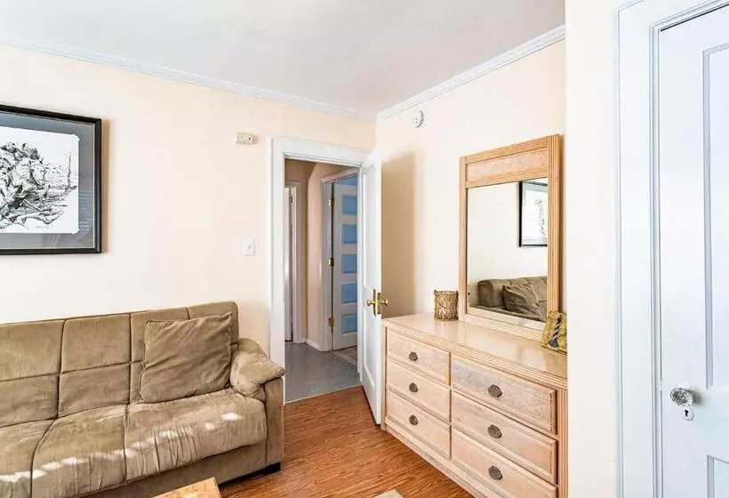 Hostelli Island Motel Obx