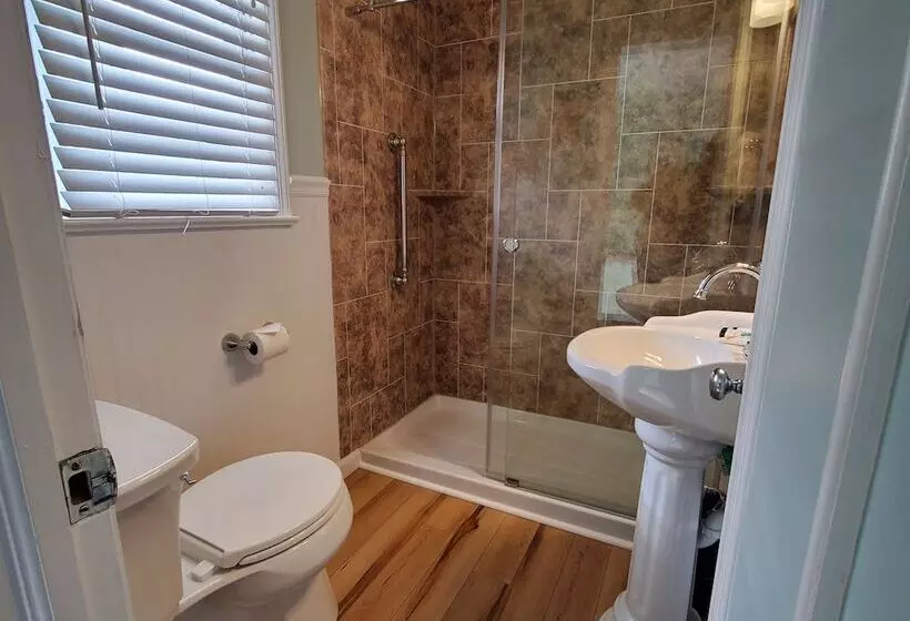 Hostelli Island Motel Obx