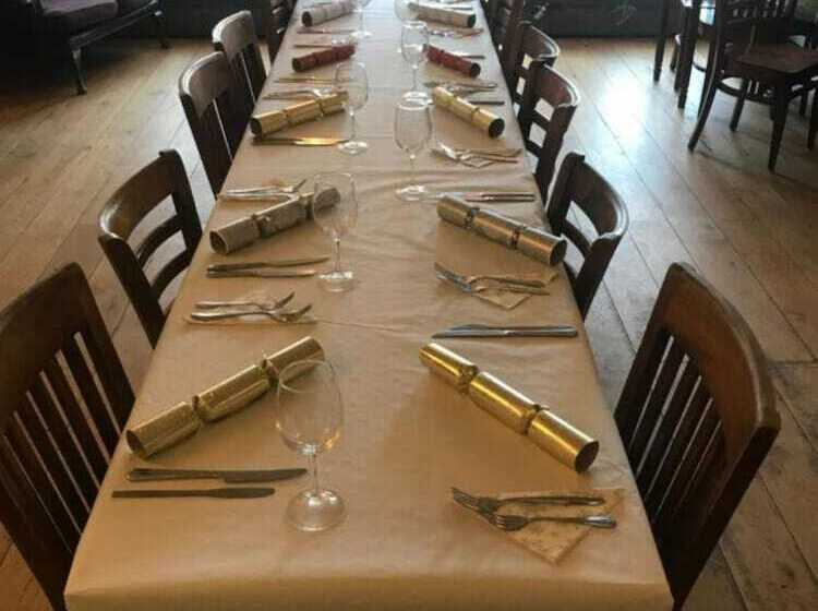 مسافرخانه The Dorset