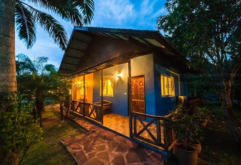 Отель Baanboonpetch Resort