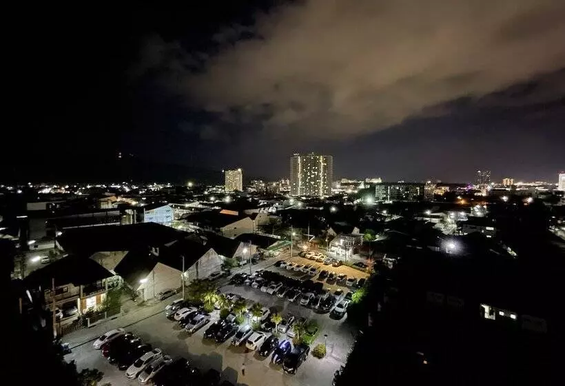 Hotelli Ton Aoi Grand