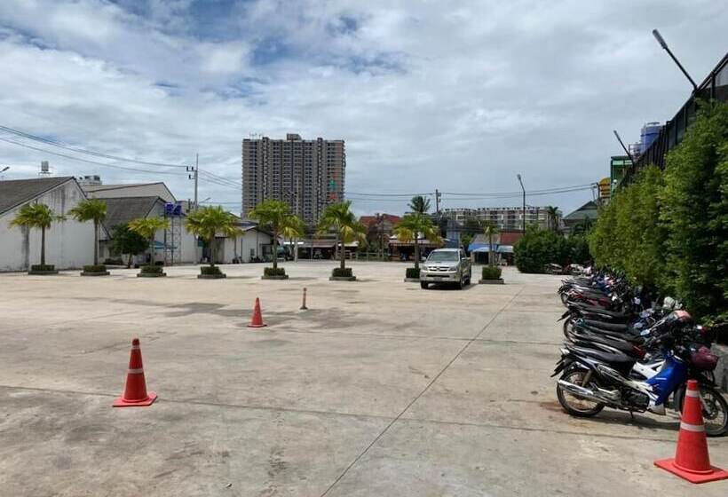 בית מלון כפרי Ton Aoi Grand