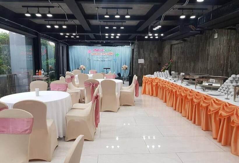 בית מלון כפרי Ton Aoi Grand