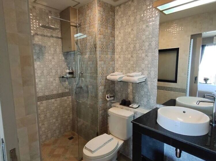 בית מלון כפרי Ton Aoi Grand