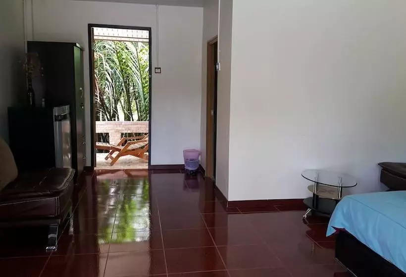 پانسیون Promtawan Resort