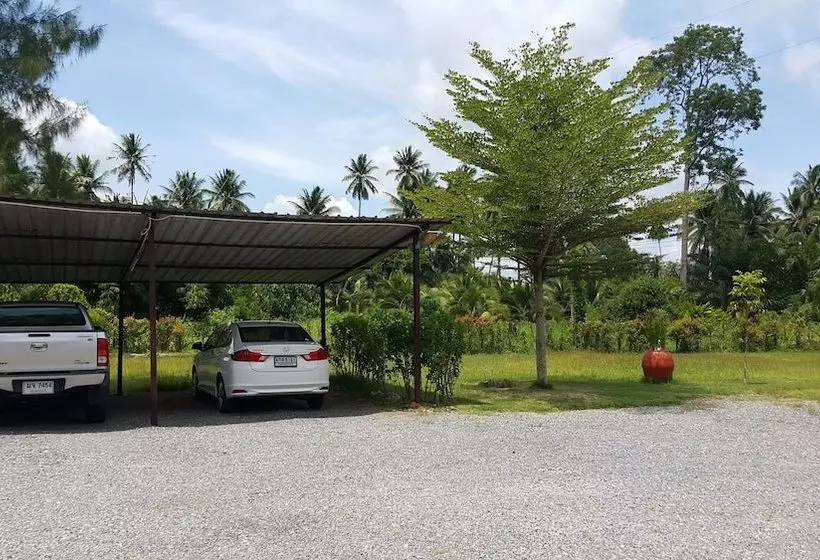 پانسیون Promtawan Resort