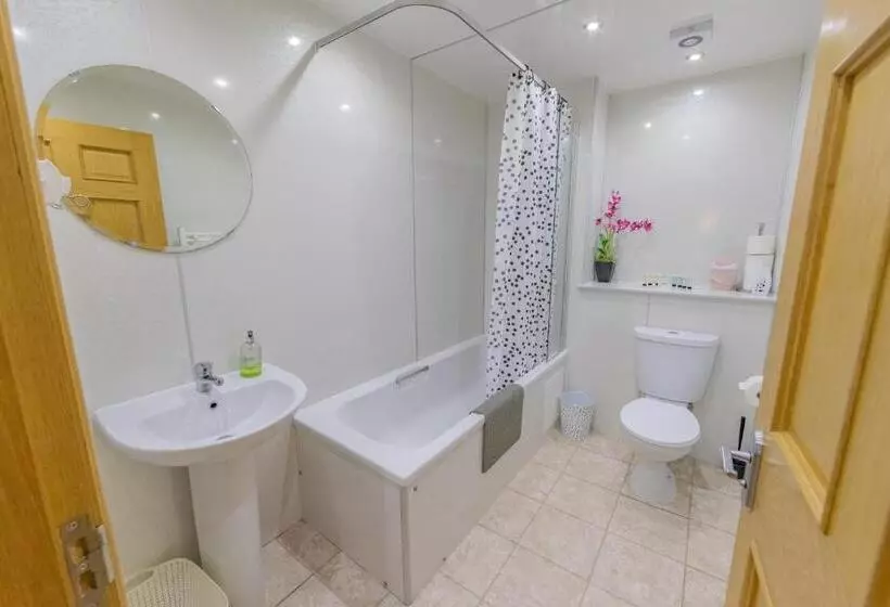 Quay Head View Apart