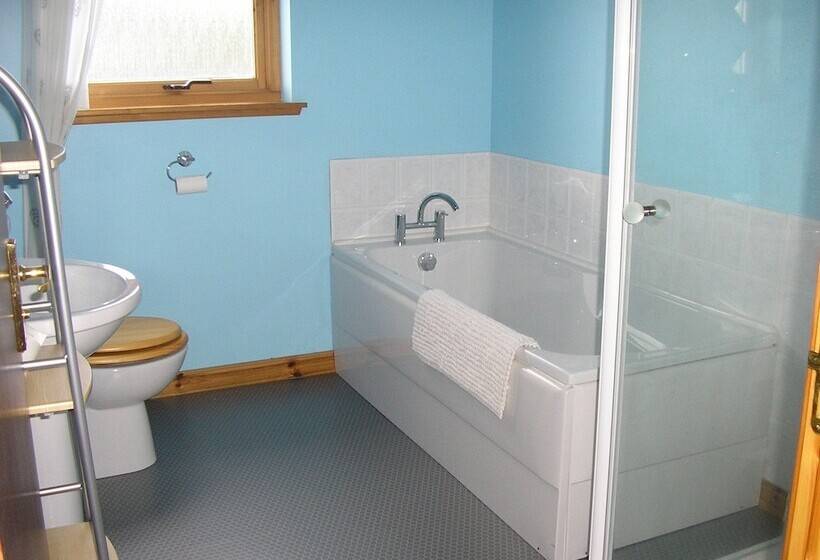 Bed and Breakfast Balhousie Farm