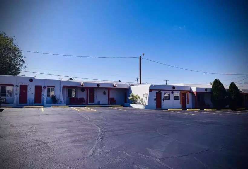 Cottonwood Court Motel
