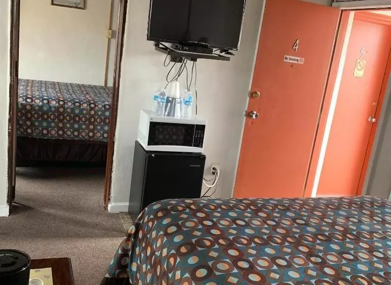 Cottonwood Court Motel