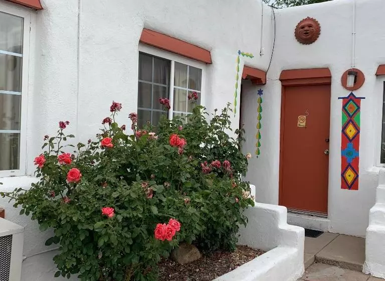 Cottonwood Court Motel