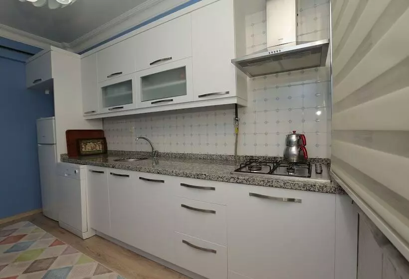 Guven Suite House