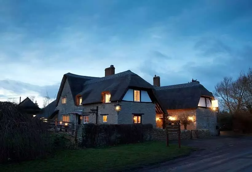 簡易ホテル Artist Residence Oxfordshire