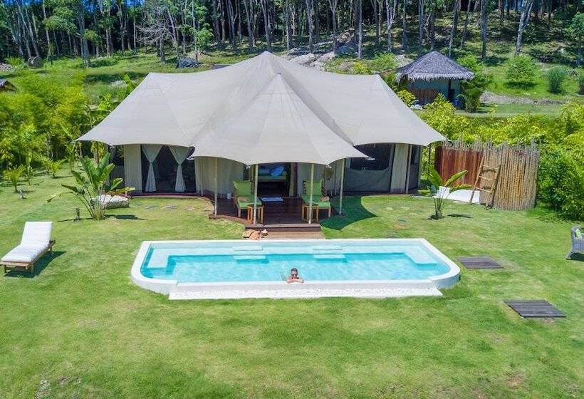 בית מלון כפרי 9 Hornbills Tented Camp