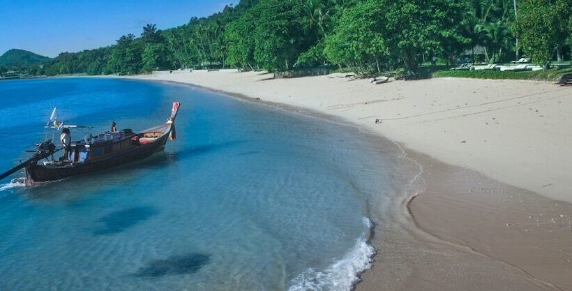 בית מלון כפרי 9 Hornbills Tented Camp