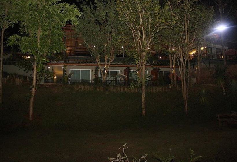 酒店 Baan Alisa Bed And Breakfast