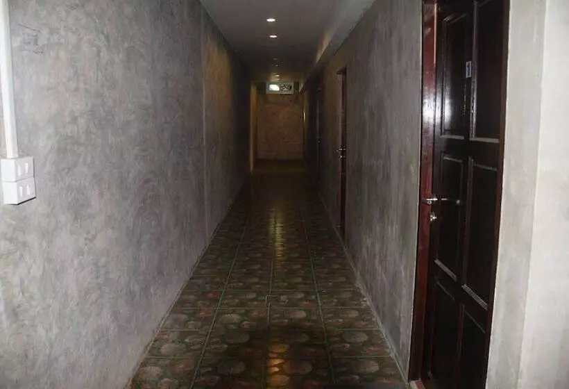 Hotelli Baan Alisa Bed And Breakfast