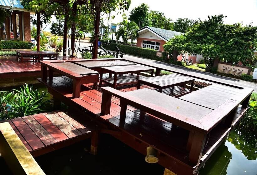 هتل Chaan Mai Hom