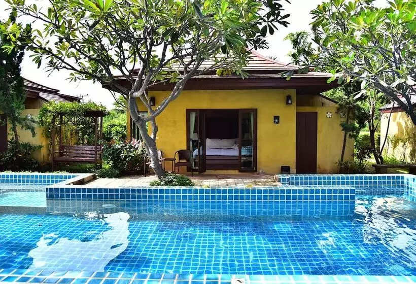 ホテル Chaan Mai Hom