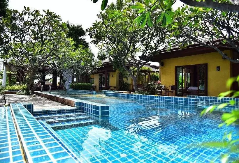 ホテル Chaan Mai Hom