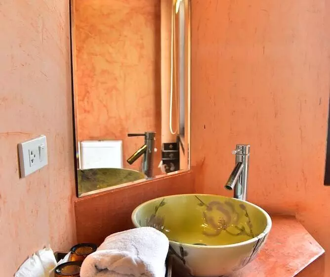 ホテル Chaan Mai Hom