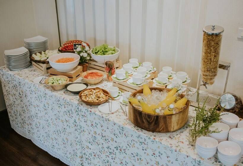 هتل Mossview Resort