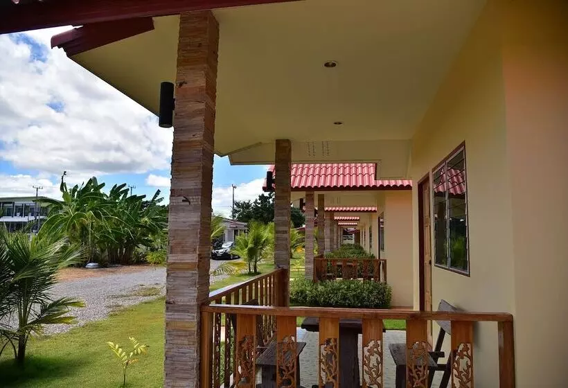 Hotelli Sermsuk Resort