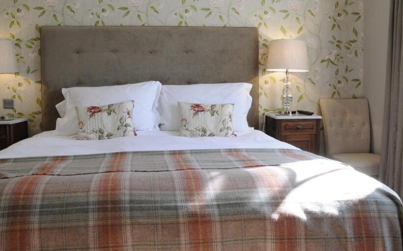 Отель The Swallows Rest Bed & Breakfast