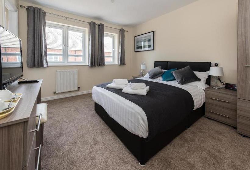 6bedroom Contractor House With 6 Bathrooms, Free Wifi And Parking  Kennedy House By Your Lettings Pe