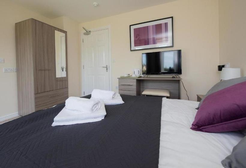 6bedroom Contractor House With 6 Bathrooms, Free Wifi And Parking  Kennedy House By Your Lettings Pe