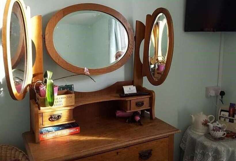 ペンション White Guest House