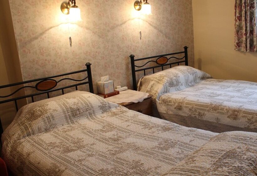 ペンション White Guest House