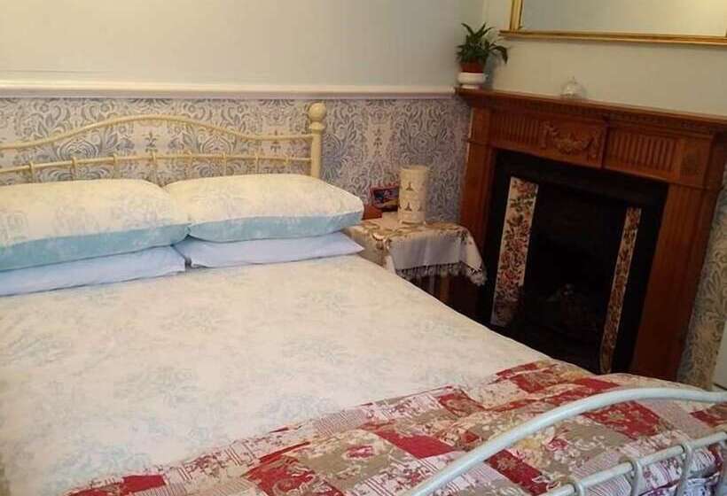 ペンション White Guest House