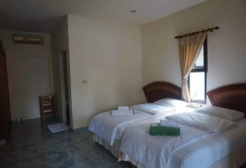 هتل Cousin Resort Khao Lak