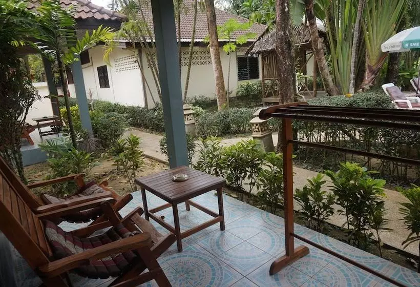 هتل Cousin Resort Khao Lak