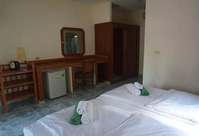 هتل Cousin Resort Khao Lak