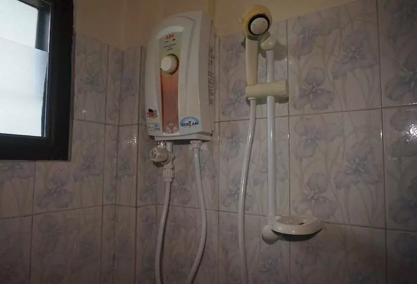 هتل Cousin Resort Khao Lak