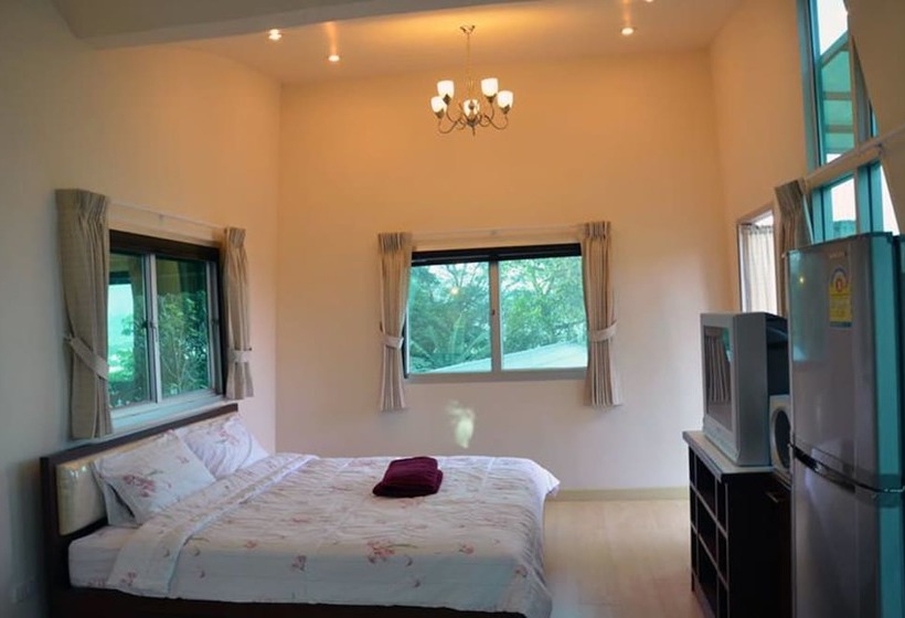 호텔 Dwell At Chalong Hill