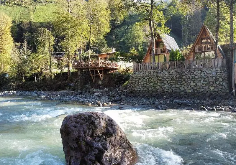 Hotelli Lotus çamlıhemşin Suit & Bungalov