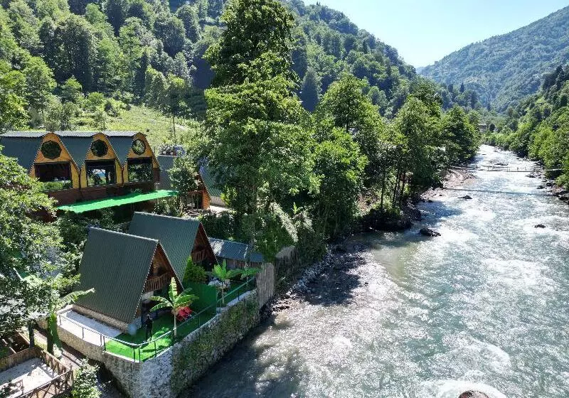 Hotelli Lotus çamlıhemşin Suit & Bungalov