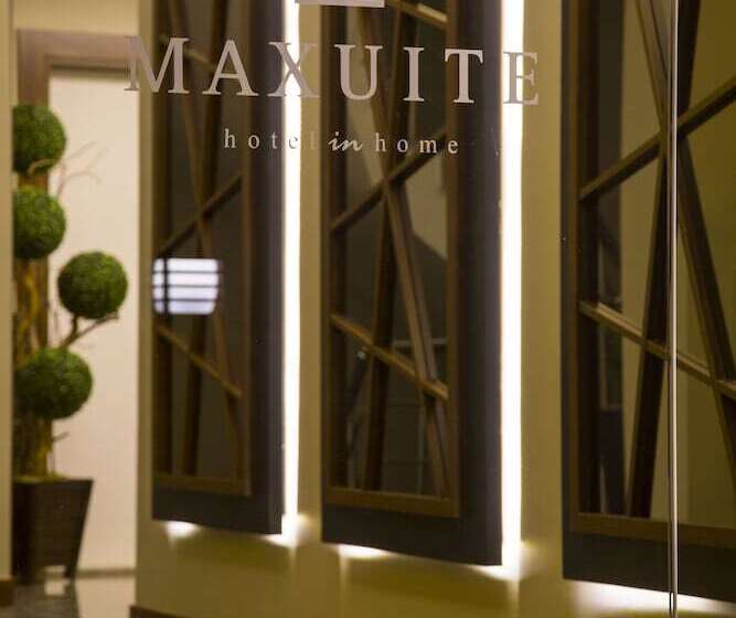 Maxuite Hotel In Home