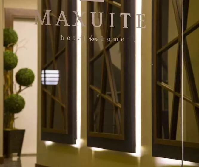 Maxuite Hotel In Home