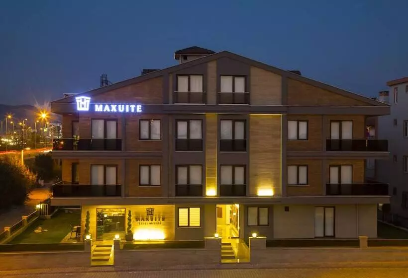 Maxuite Hotel In Home