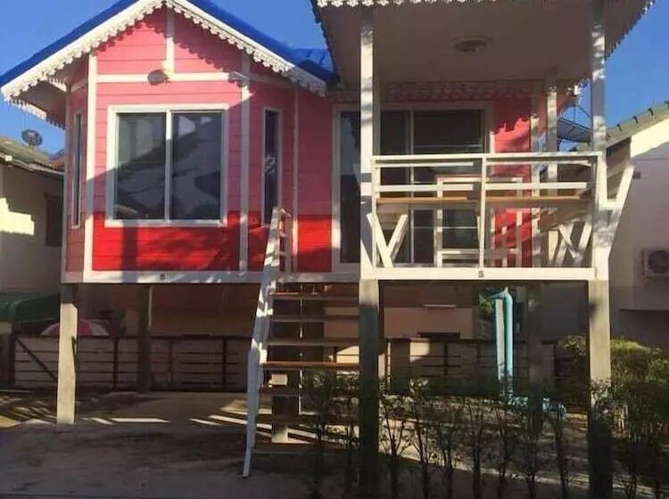 Hotel Rainbow House