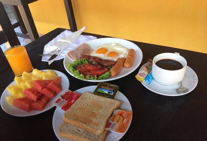 ホテル The Retreat Khaolak Resort Sha Extra Plus